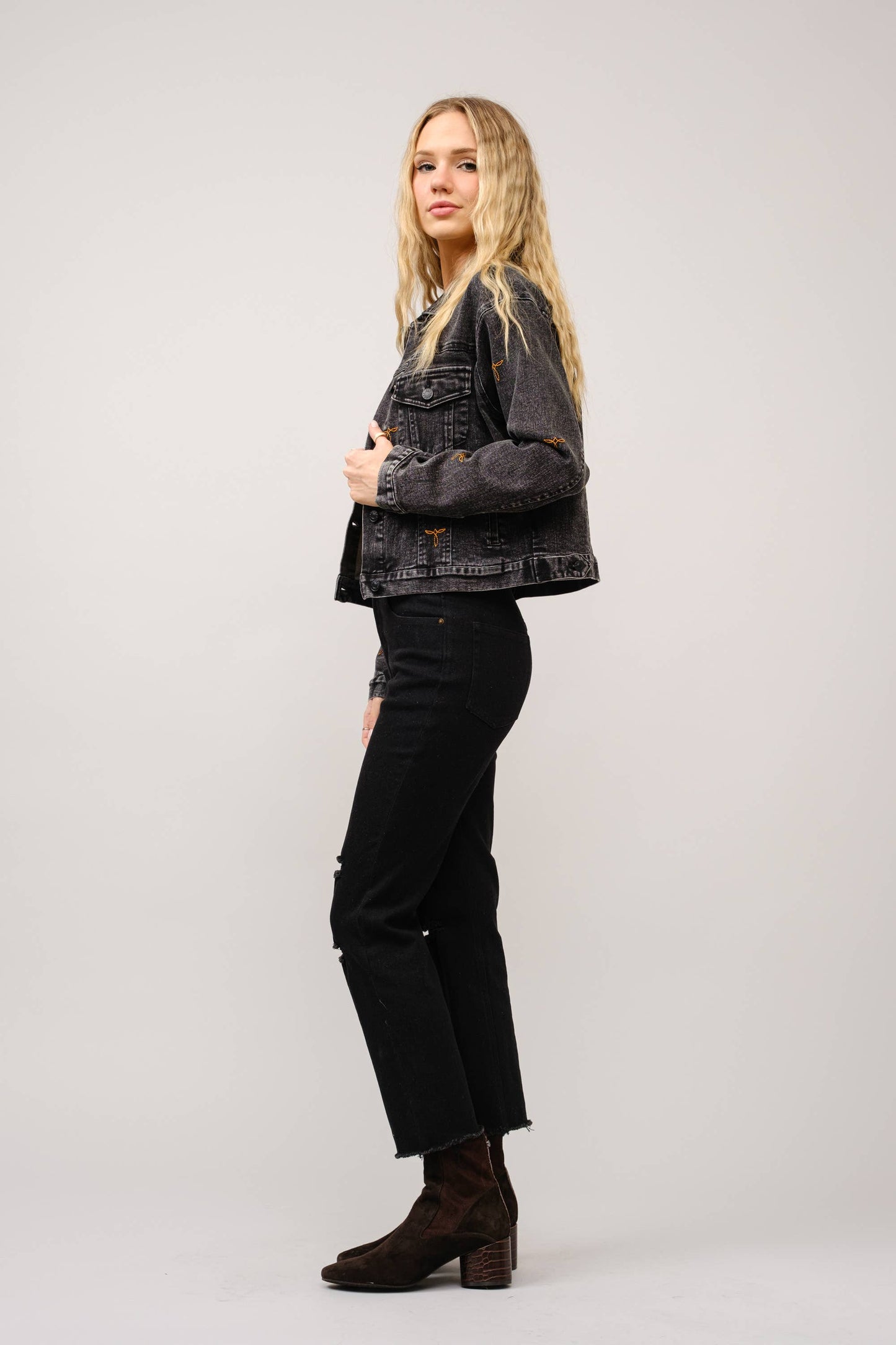 Blue B - 23144J - Boots Stitch Denim Trucker Jacket: MED WASH / M